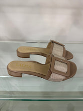 Load image into Gallery viewer, Lalisa - Tazo Piel Camel Sandal - Beige
