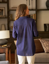 Load image into Gallery viewer, Frank &amp; Eileen - Joedy Boyfriend Button Up Shirt - Navy Textured
