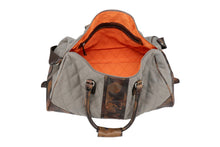 Load image into Gallery viewer, Martin Dingman - Woodland Duffel - River Rock
