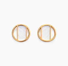 Load image into Gallery viewer, Brackish - Laelia Circle Earring
