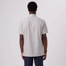 Load image into Gallery viewer, Bugatchi - Miles Geometric Print Ooohcotton Short Sleeve Shirt - Caramel
