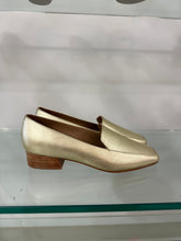 Load image into Gallery viewer, Huma Blanco - Charlie Loafer - Gold
