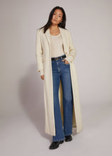 Load image into Gallery viewer, Favorite Daughter - The City Coat - White Boucle
