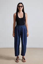 Load image into Gallery viewer, Apiece Apart - Spa Pleat Pant - Navy
