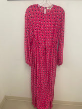Load image into Gallery viewer, DVF - Sydney Maxi Dress - Twisted Geo Signature Pink
