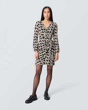 Load image into Gallery viewer, DVF - Toronto Dress - Paisley Chainlink
