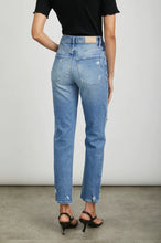 Load image into Gallery viewer, Rails - The Melrose Slim Fit Jean - Artic Distress
