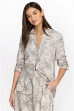 Load image into Gallery viewer, Johnny Was - Etched Floral Relaxed Linen Shirt - Multicolor
